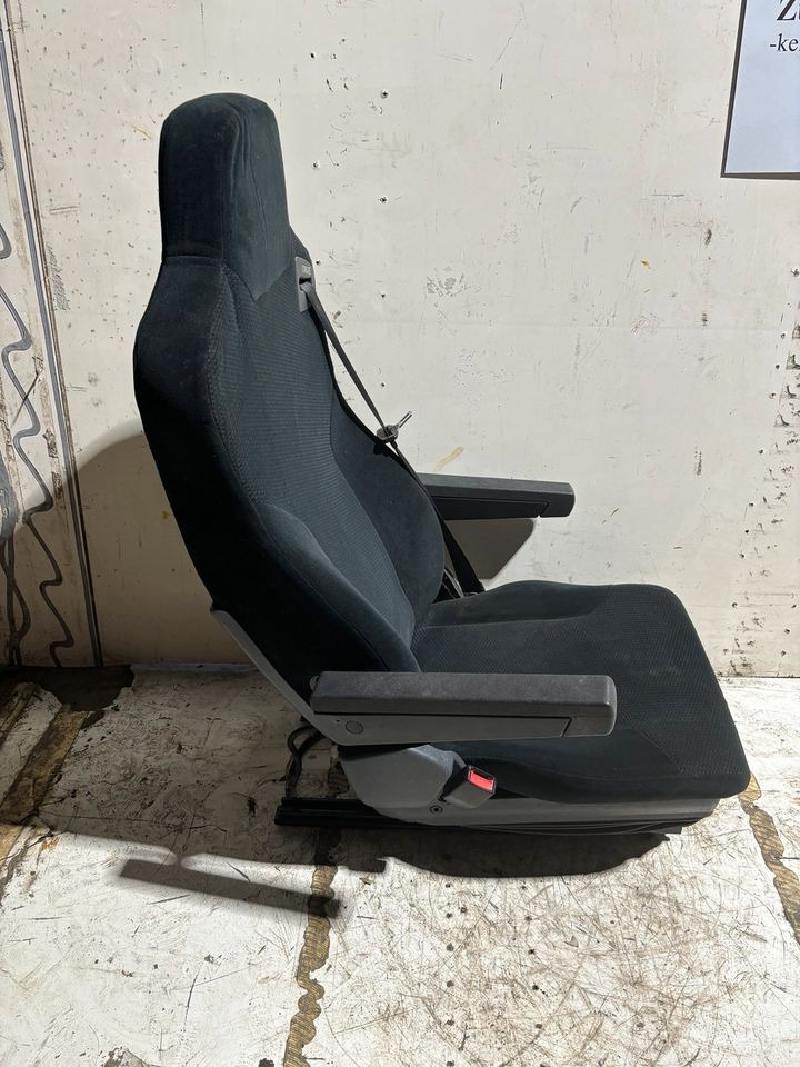 MAN TGX Fahrersitz - Iste - Veoauto: pilt 2 MAN TGX Fahrersitz - Iste - Veoauto: pilt 2
