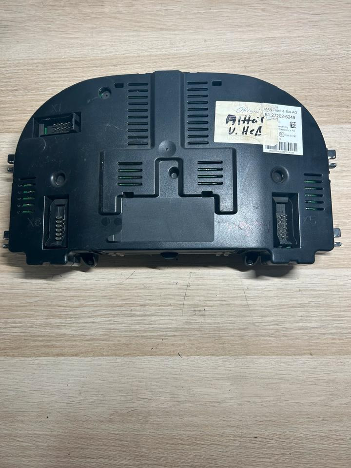 MAN Tacho / Kombiinstrument 81.27202-6249 - Armatuurlaud - Veoauto: pilt 3 MAN Tacho / Kombiinstrument 81.27202-6249 - Armatuurlaud - Veoauto: pilt 3