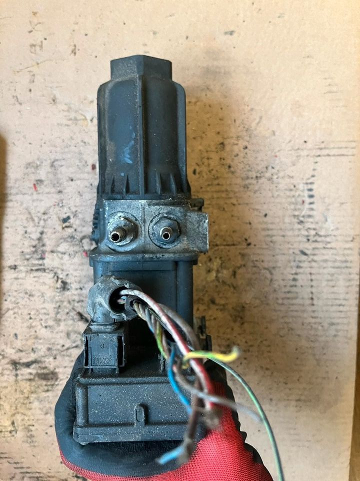Mercedes Actros MP4 AdBlue Pumpe A0001402378 - Kütusepump - Veoauto: pilt 4 Mercedes Actros MP4 AdBlue Pumpe A0001402378 - Kütusepump - Veoauto: pilt 4
