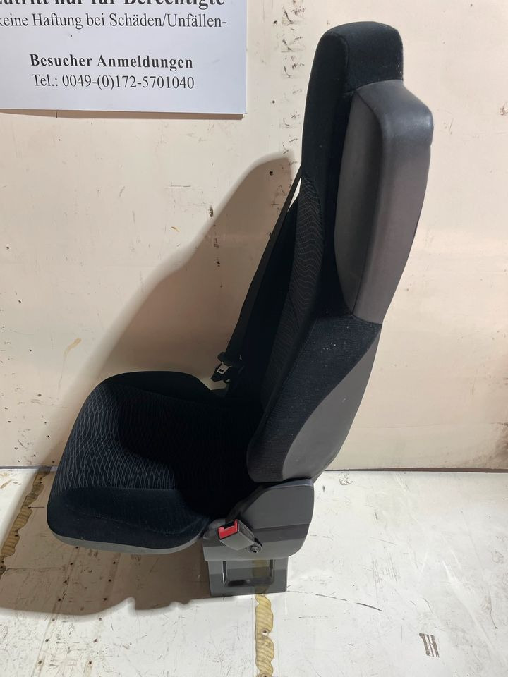 Mercedes Actros MP4 Beifahrersitz A9609103703 - Iste - Veoauto: pilt 2 Mercedes Actros MP4 Beifahrersitz A9609103703 - Iste - Veoauto: pilt 2