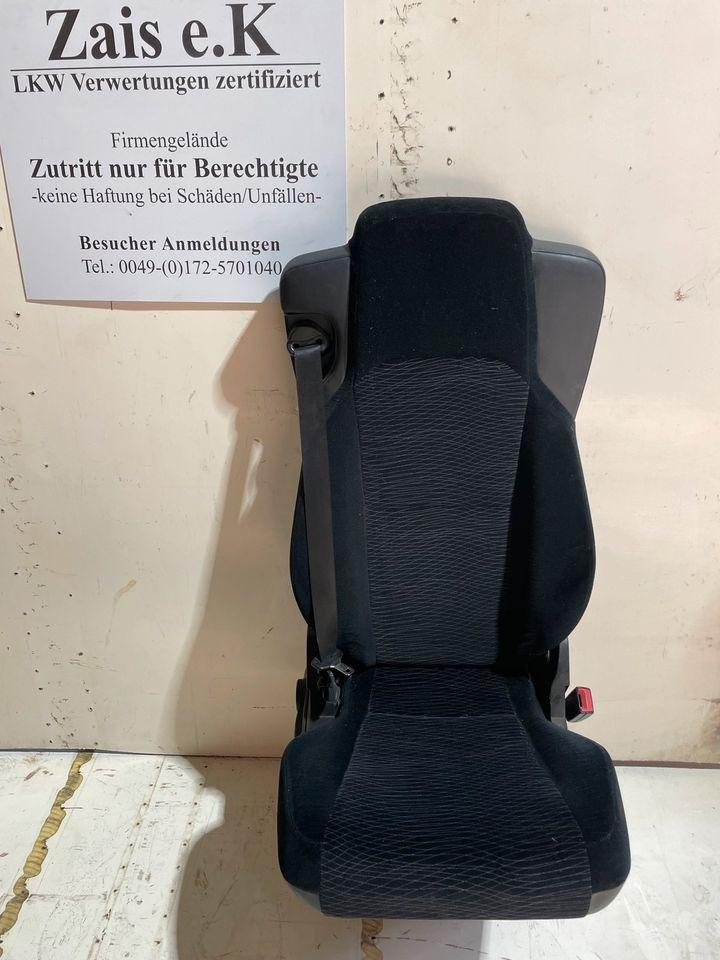 Mercedes Actros MP4 Beifahrersitz A9609103703 - Iste - Veoauto: pilt 1 Mercedes Actros MP4 Beifahrersitz A9609103703 - Iste - Veoauto: pilt 1