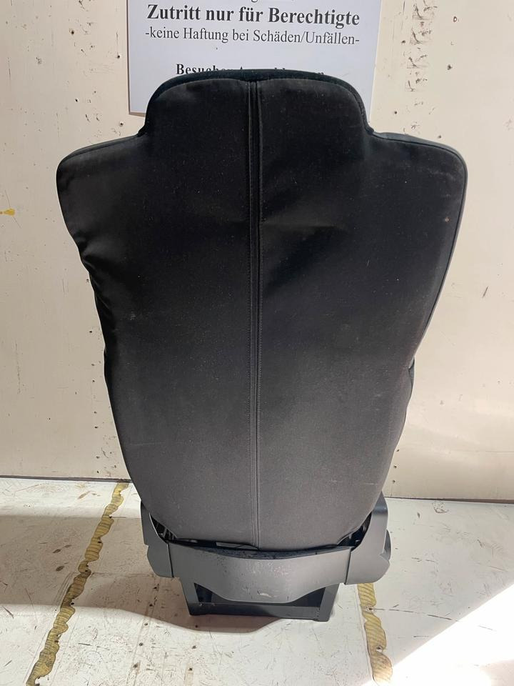Mercedes Actros MP4 Beifahrersitz A9609103803 - Iste - Veoauto: pilt 4 Mercedes Actros MP4 Beifahrersitz A9609103803 - Iste - Veoauto: pilt 4
