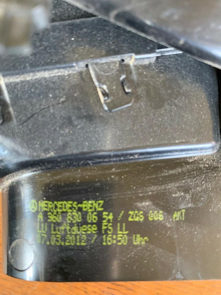 Mercedes Actros MP4 Luftduese A 960 830 06 54 {Lüften} - Soojendus/ Ventilatsioon - Veoauto: pilt 4 Mercedes Actros MP4 Luftduese A 960 830 06 54 {Lüften} - Soojendus/ Ventilatsioon - Veoauto: pilt 4