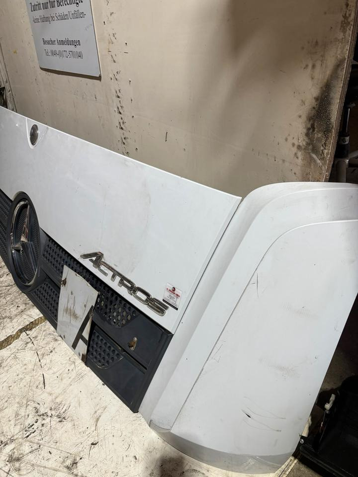 Mercedes Actros MP4 Motorhaube A9607500409 - Kapotikaas - Veoauto: pilt 3 Mercedes Actros MP4 Motorhaube A9607500409 - Kapotikaas - Veoauto: pilt 3