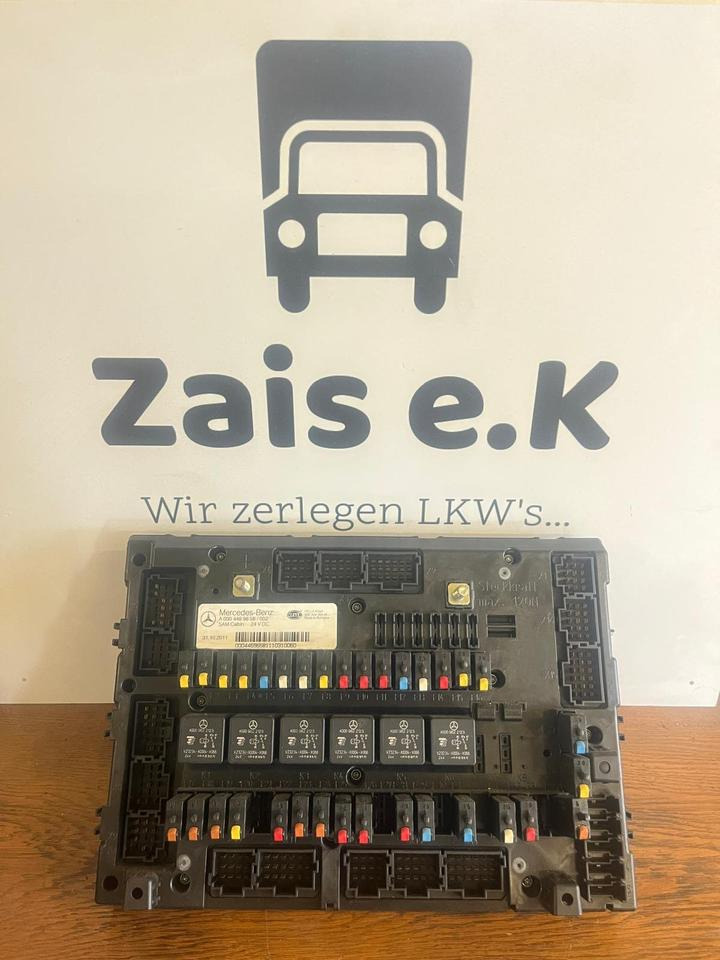 Mercedes Actros MP4 SAM Cabin Sicherungskasten A0004469658 - Kaitse - Veoauto: pilt 1 Mercedes Actros MP4 SAM Cabin Sicherungskasten A0004469658 - Kaitse - Veoauto: pilt 1