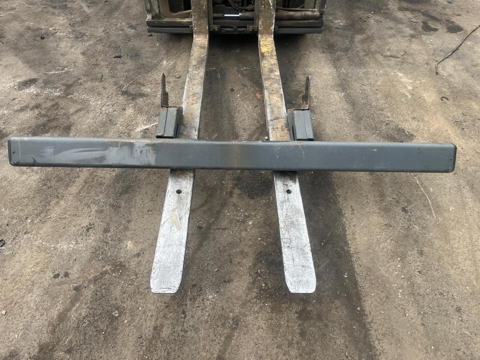 Mercedes Actros MP4 Unterfahrschutz - Pealisehitus ja välispind - Veoauto: pilt 1 Mercedes Actros MP4 Unterfahrschutz - Pealisehitus ja välispind - Veoauto: pilt 1