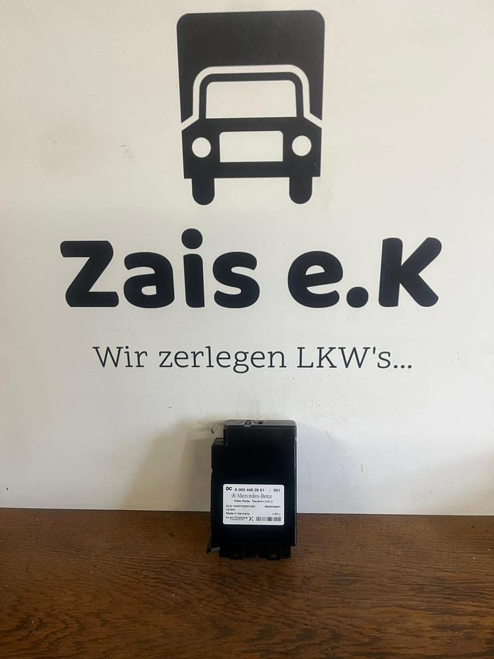 Mercedes Actros MP4 Video Radar Steuergerät A0004463551 - Mootori juhtimisseade - Veoauto: pilt 1 Mercedes Actros MP4 Video Radar Steuergerät A0004463551 - Mootori juhtimisseade - Veoauto: pilt 1