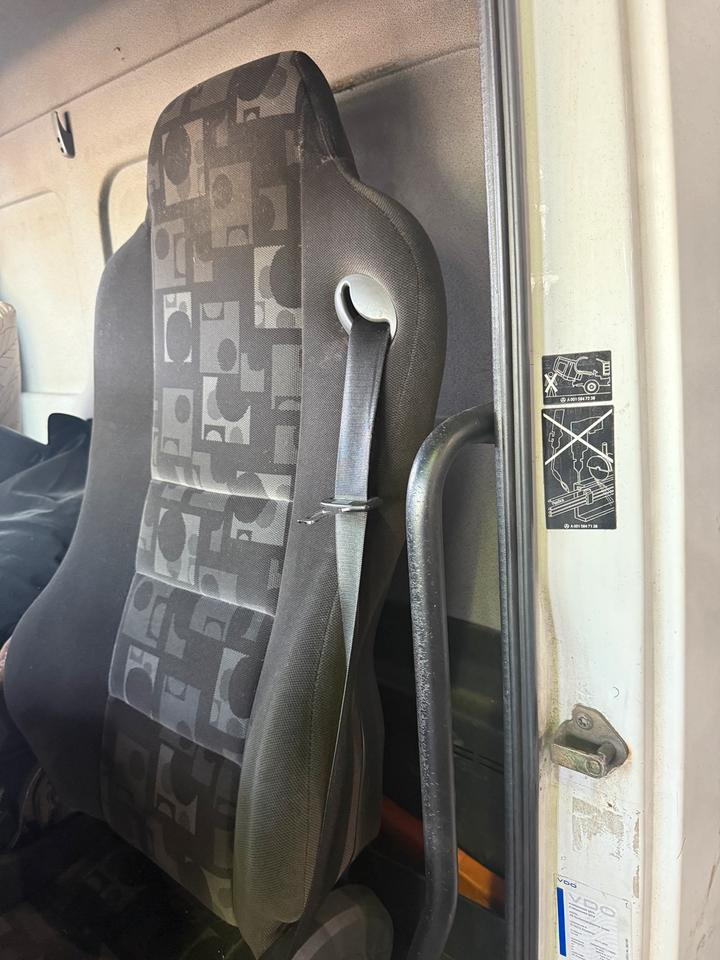 Mercedes Atego 3 Fahrersitz - Iste - Veoauto: pilt 5 Mercedes Atego 3 Fahrersitz - Iste - Veoauto: pilt 5