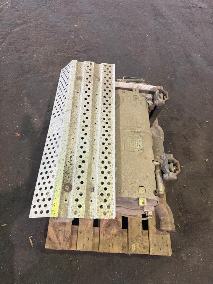 Mercedes Atego 4 EU6 Auspuff Katalysator A0044902812 - Katalüüsmuundur - Veoauto: pilt 2 Mercedes Atego 4 EU6 Auspuff Katalysator A0044902812 - Katalüüsmuundur - Veoauto: pilt 2
