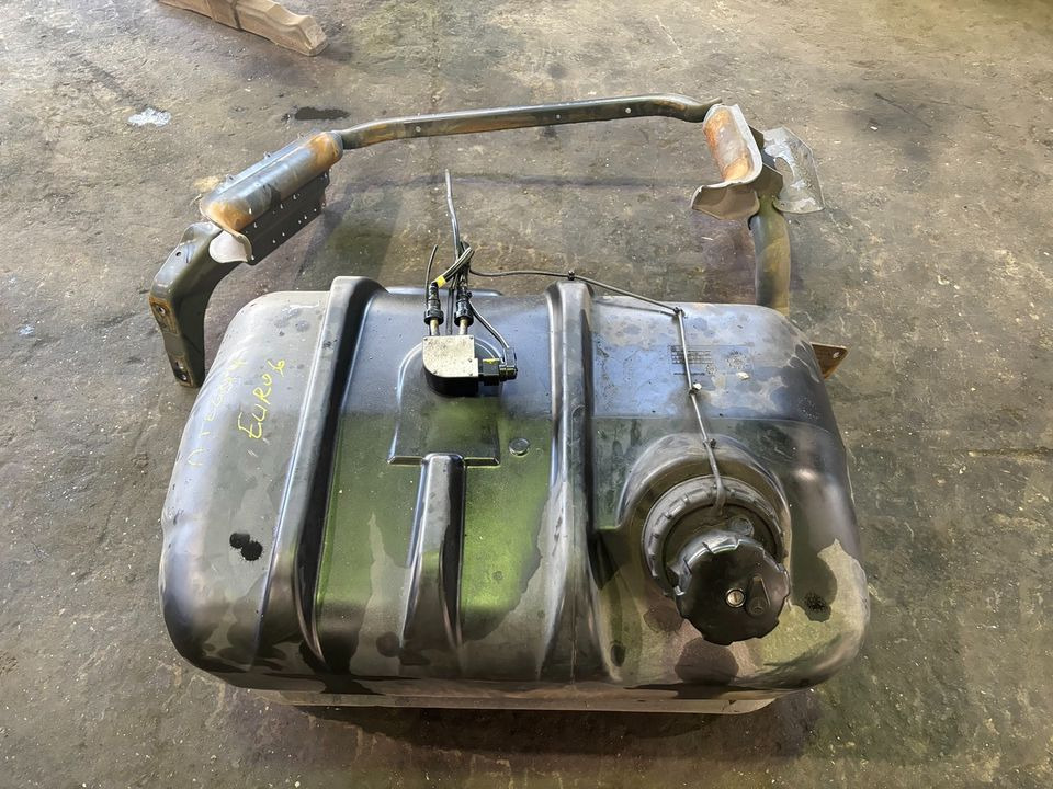 Mercedes Atego 4 EU6 Dieseltank Tank Tankbehälter 200L - Kütusepaak - Veoauto: pilt 1 Mercedes Atego 4 EU6 Dieseltank Tank Tankbehälter 200L - Kütusepaak - Veoauto: pilt 1