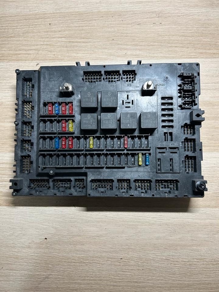 Mercedes Atego 4 EU6 Sicherungskasten A0014465858 - Kaitse: pilt 2 Mercedes Atego 4 EU6 Sicherungskasten A0014465858 - Kaitse: pilt 2