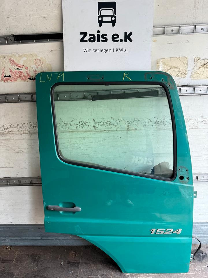 Mercedes Atego Beifahrertür Grün Innenverkleidung LN 71 - Uks ja varuosad - Veoauto: pilt 1 Mercedes Atego Beifahrertür Grün Innenverkleidung LN 71 - Uks ja varuosad - Veoauto: pilt 1