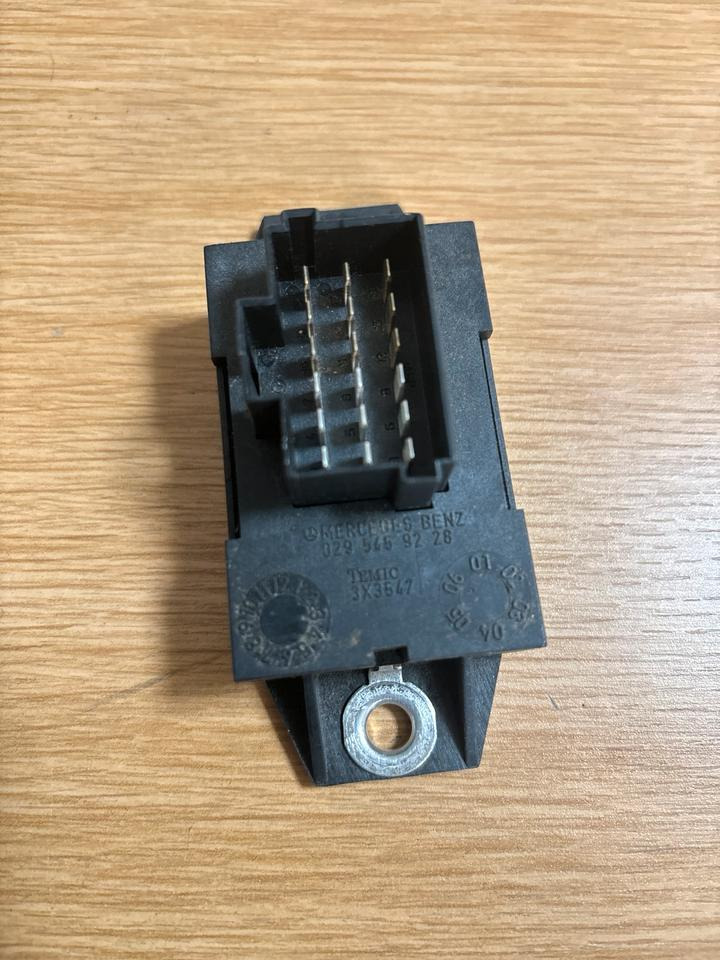 Mercedes Atego elektromagnetischer Filter A0295459228 - Elektrisüsteem - Veoauto: pilt 2 Mercedes Atego elektromagnetischer Filter A0295459228 - Elektrisüsteem - Veoauto: pilt 2