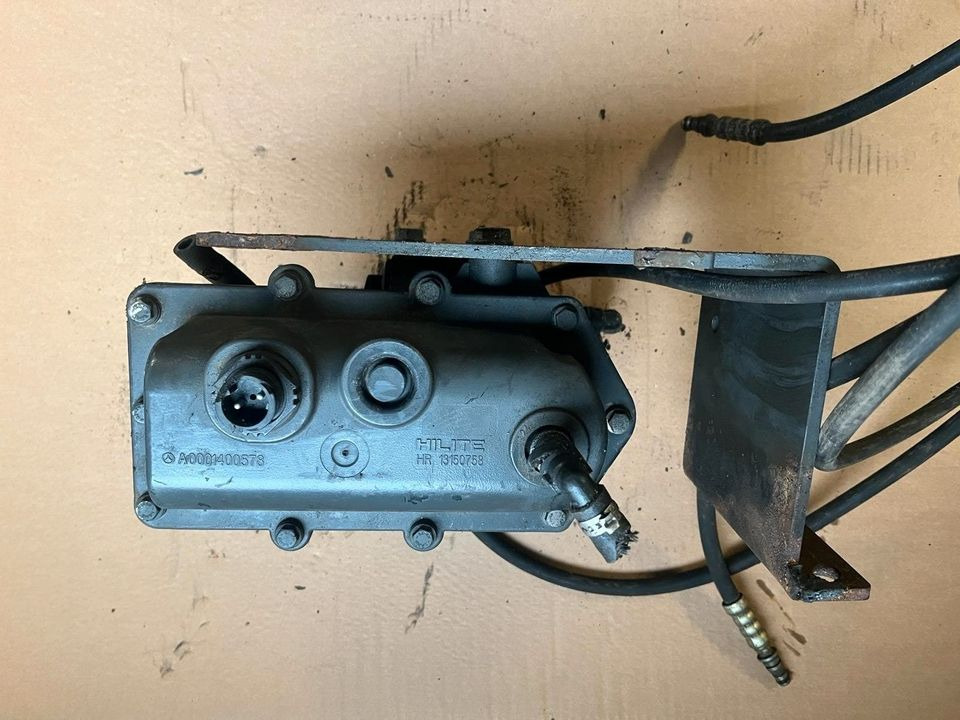 Mercedes-Benz Actros Atego EU4 EU5 AdBlue Pumpe A0001400578 - Kütusepump - Veoauto: pilt 1 Mercedes-Benz Actros Atego EU4 EU5 AdBlue Pumpe A0001400578 - Kütusepump - Veoauto: pilt 1