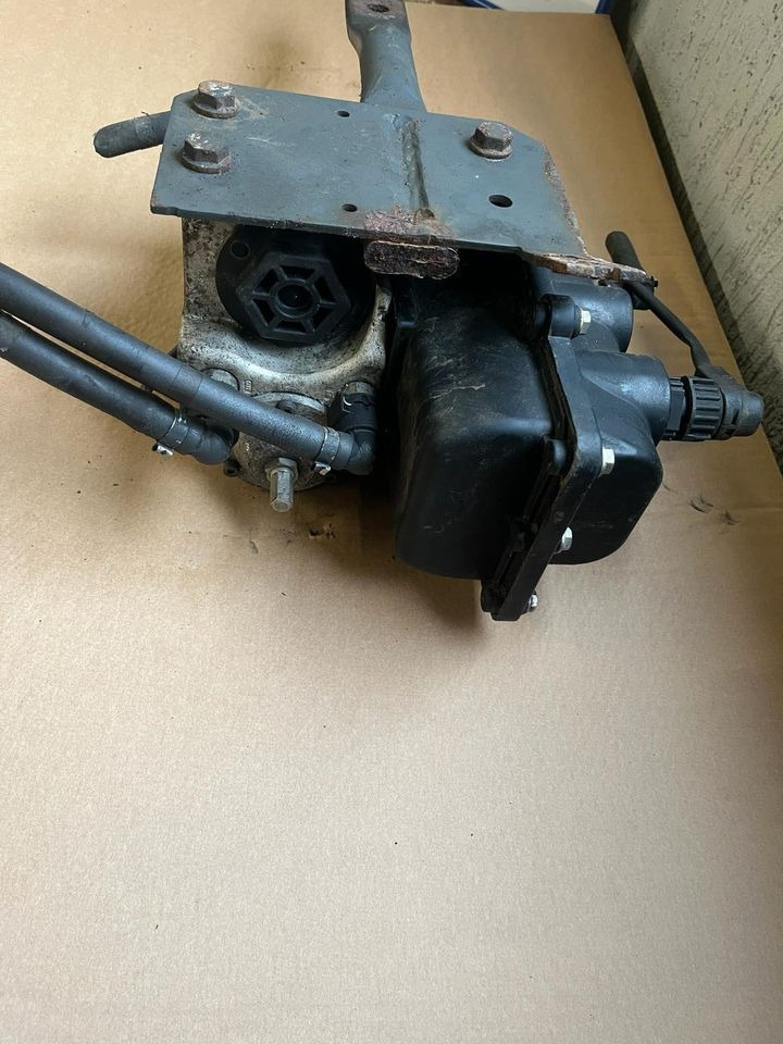 Mercedes-Benz Actros Atego EU4 EU5 AdBlue Pumpe A0001400978 - Kütusepump - Veoauto: pilt 4 Mercedes-Benz Actros Atego EU4 EU5 AdBlue Pumpe A0001400978 - Kütusepump - Veoauto: pilt 4