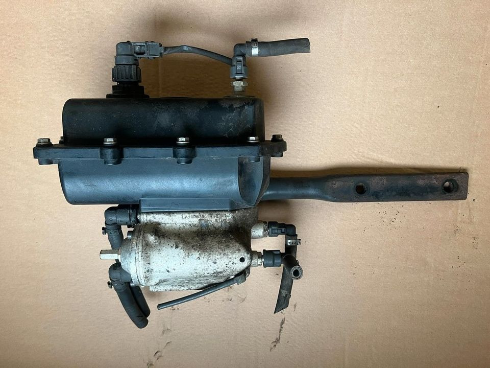 Mercedes-Benz Actros Atego EU4 EU5 AdBlue Pumpe A0001400978 - Kütusepump - Veoauto: pilt 1 Mercedes-Benz Actros Atego EU4 EU5 AdBlue Pumpe A0001400978 - Kütusepump - Veoauto: pilt 1