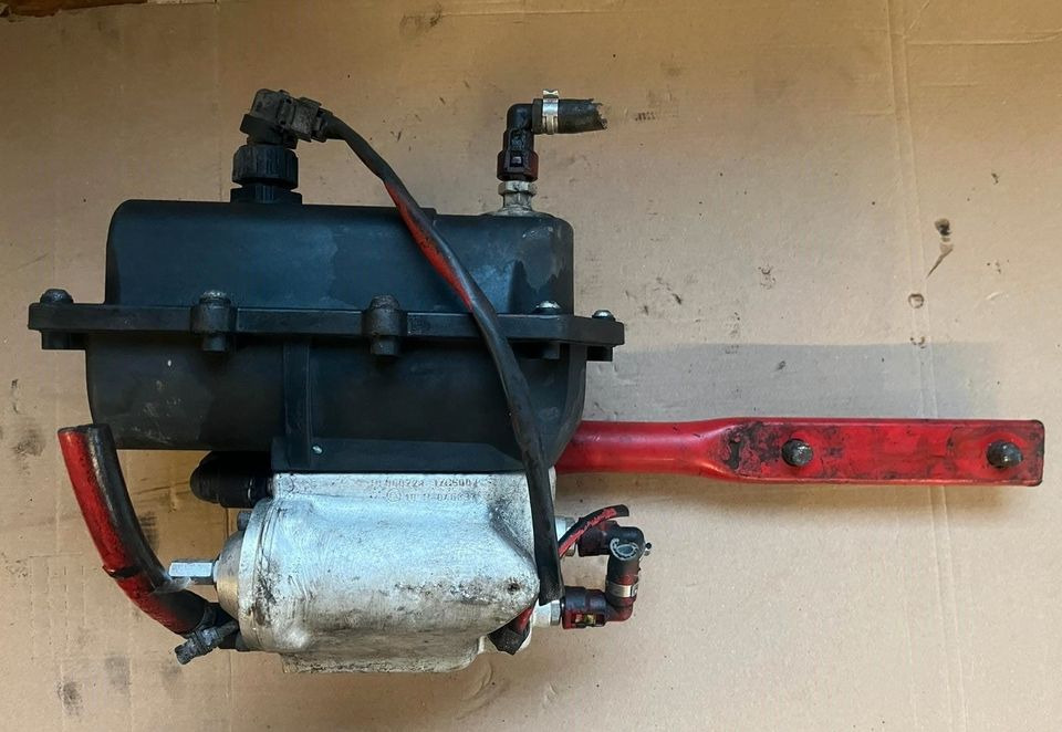 Mercedes-Benz Actros Atego EU4 EU5 AdBlue Pumpe A0001401578 - Kütusepump - Veoauto: pilt 3 Mercedes-Benz Actros Atego EU4 EU5 AdBlue Pumpe A0001401578 - Kütusepump - Veoauto: pilt 3