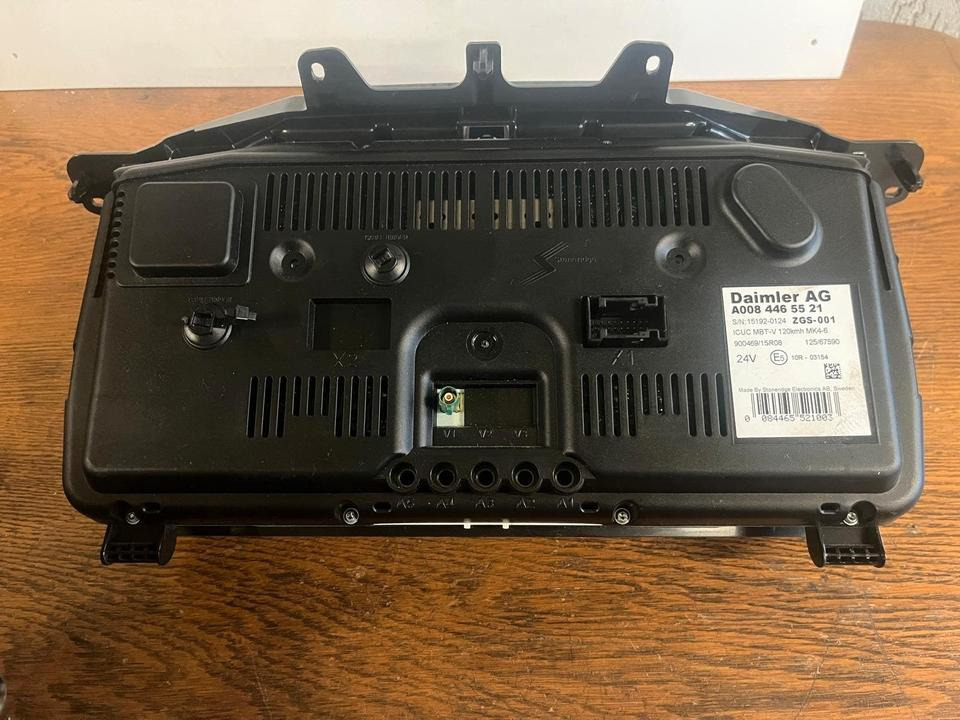 Mercedes Benz Actros MP4 Kombiinstrument / Tacho A0084465521 - Armatuurlaud: pilt 5 Mercedes Benz Actros MP4 Kombiinstrument / Tacho A0084465521 - Armatuurlaud: pilt 5