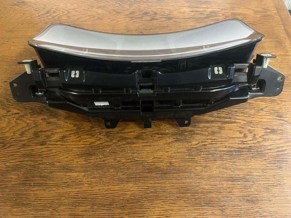 Mercedes Benz Actros MP4 Kombiinstrument / Tacho A0104460021 - Armatuurlaud - Veoauto: pilt 5 Mercedes Benz Actros MP4 Kombiinstrument / Tacho A0104460021 - Armatuurlaud - Veoauto: pilt 5