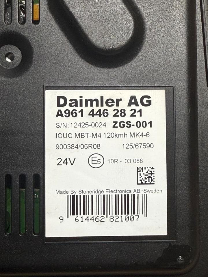 Mercedes Benz Actros MP4 Kombiinstrument / Tacho A9614462821 - Armatuurlaud - Veoauto: pilt 3 Mercedes Benz Actros MP4 Kombiinstrument / Tacho A9614462821 - Armatuurlaud - Veoauto: pilt 3