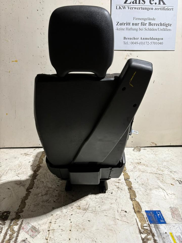 Mercedes-Benz Atego 2 Beifahrersitz mit Luft - Iste - Veoauto: pilt 4 Mercedes-Benz Atego 2 Beifahrersitz mit Luft - Iste - Veoauto: pilt 4