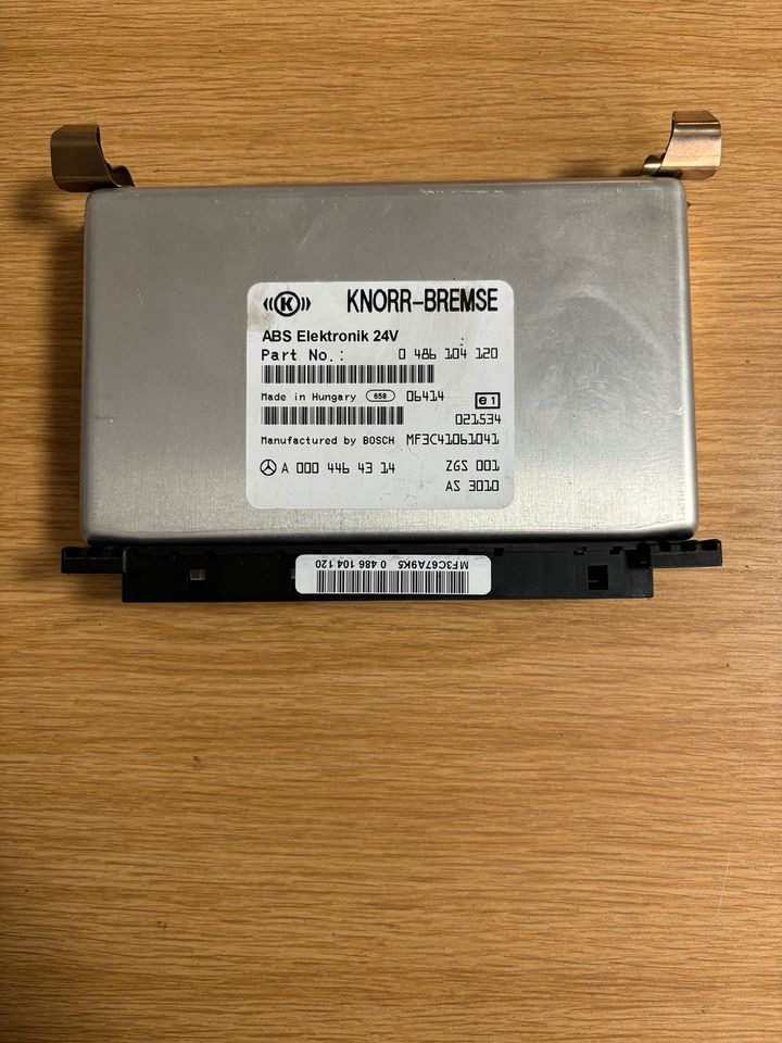 Mercedes KNORR BREMSE ABS Elektronik Steuergerät A0004464314 - Mootori juhtimisseade - Veoauto: pilt 1 Mercedes KNORR BREMSE ABS Elektronik Steuergerät A0004464314 - Mootori juhtimisseade - Veoauto: pilt 1