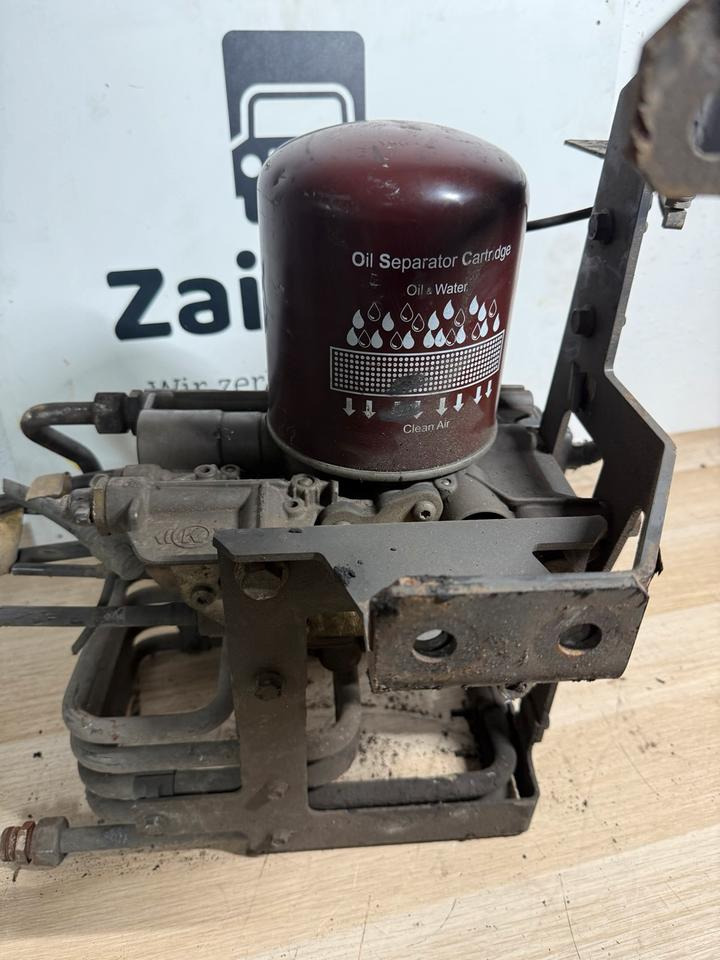 Mercedes KNORR-BREMSE LufttrocknerA0014465564 K138265 - Piduritarvik - Veoauto: pilt 4 Mercedes KNORR-BREMSE LufttrocknerA0014465564 K138265 - Piduritarvik - Veoauto: pilt 4