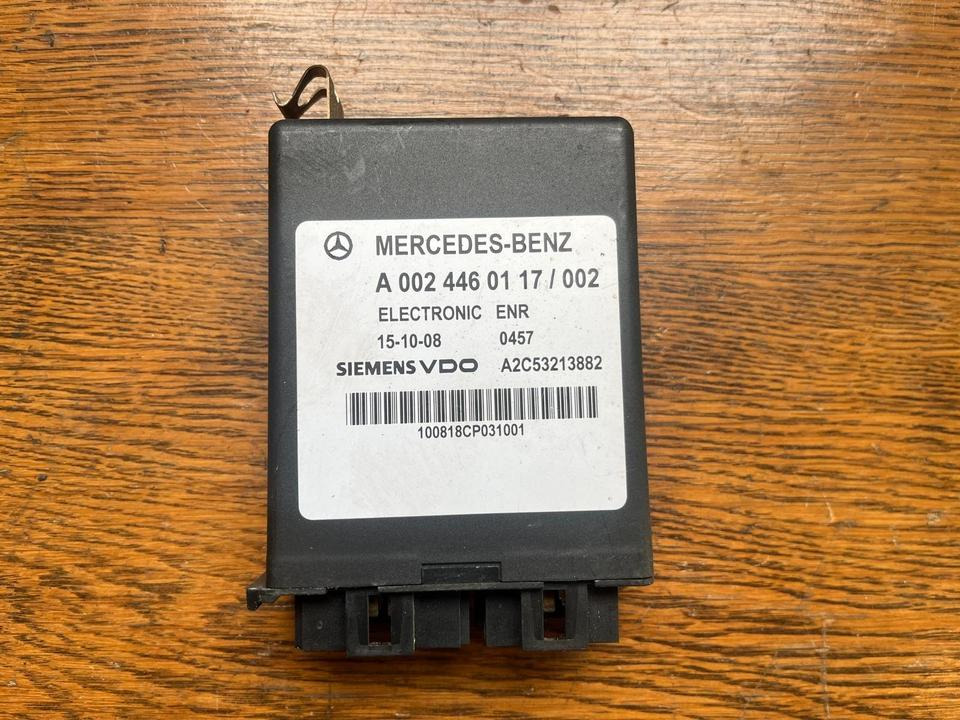Mercedes SIEMENS VDO Elektronik ENR Steuergerät A0024460117 - Mootori juhtimisseade - Veoauto: pilt 1 Mercedes SIEMENS VDO Elektronik ENR Steuergerät A0024460117 - Mootori juhtimisseade - Veoauto: pilt 1