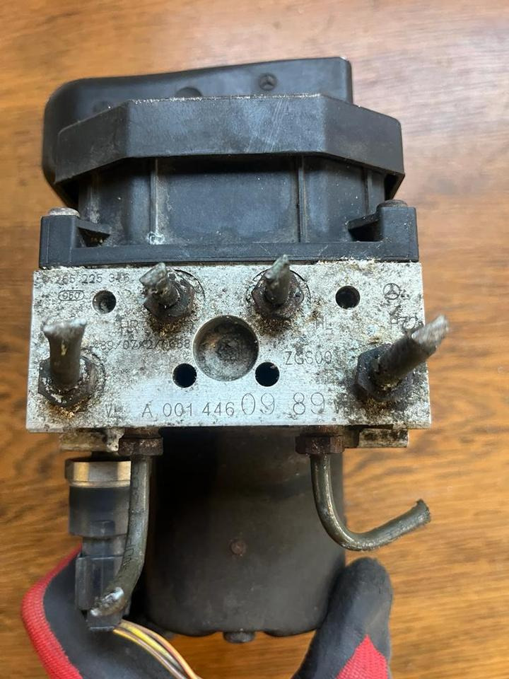Mercedes Vito Hydraulikblock ABS Pumpe A0014460989 - Hüdraulika - Veoauto: pilt 2 Mercedes Vito Hydraulikblock ABS Pumpe A0014460989 - Hüdraulika - Veoauto: pilt 2