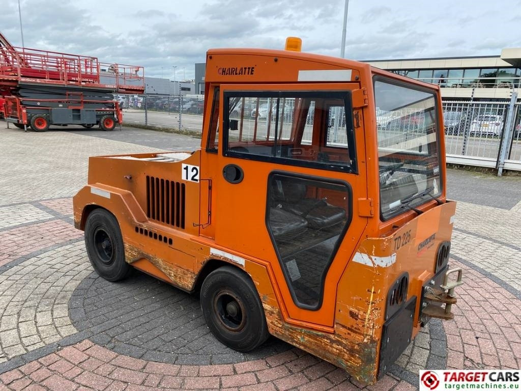 Charlatte TD225 Diesel Tow Truck Tractor 18T capacity - Puksiirtraktor: pilt 3 Charlatte TD225 Diesel Tow Truck Tractor 18T capacity - Puksiirtraktor: pilt 3