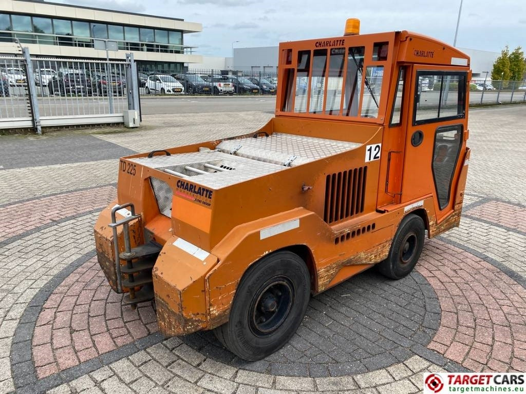 Charlatte TD225 Diesel Tow Truck Tractor 18T capacity - Puksiirtraktor: pilt 4 Charlatte TD225 Diesel Tow Truck Tractor 18T capacity - Puksiirtraktor: pilt 4
