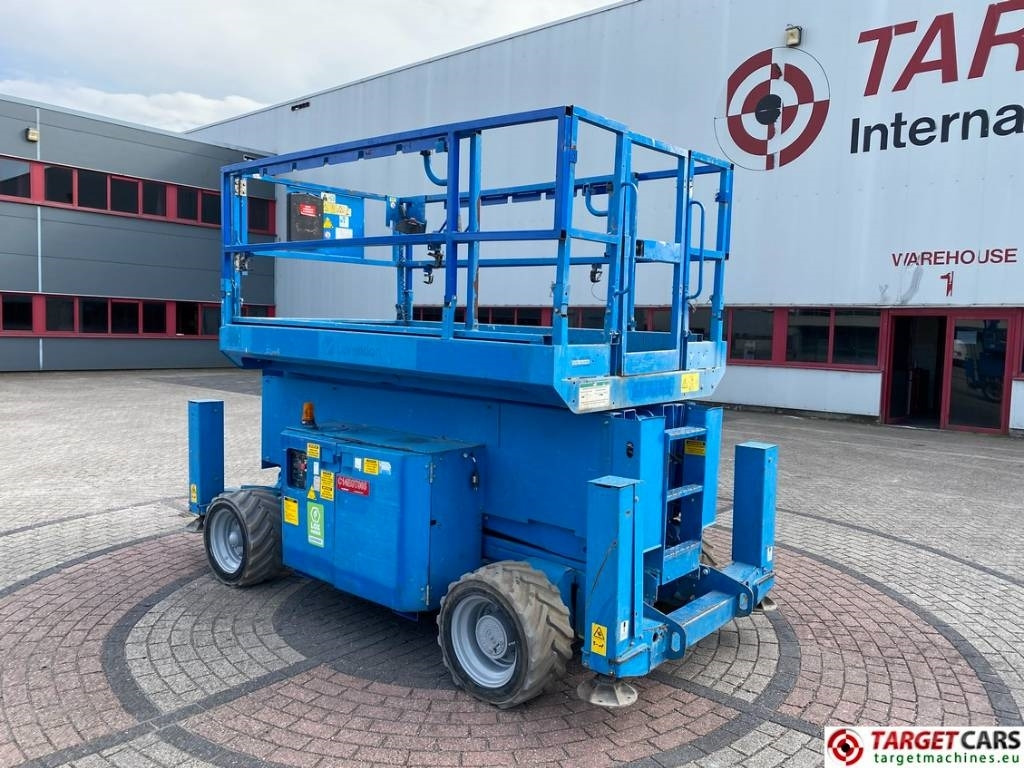 Genie GS-4069DC Electric 4x4 Scissor Work Lift 1412cm - Käärlift: pilt 4 Genie GS-4069DC Electric 4x4 Scissor Work Lift 1412cm - Käärlift: pilt 4