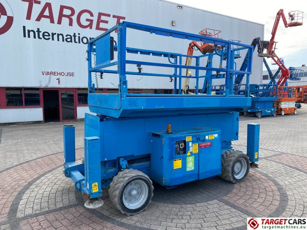 Genie GS-4069DC Electric 4x4 Scissor Work Lift 1412cm - Käärlift: pilt 1 Genie GS-4069DC Electric 4x4 Scissor Work Lift 1412cm - Käärlift: pilt 1
