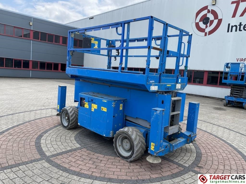 Genie GS-4069DC Electric Scissor Work Lift 1412cm - Käärlift: pilt 4 Genie GS-4069DC Electric Scissor Work Lift 1412cm - Käärlift: pilt 4