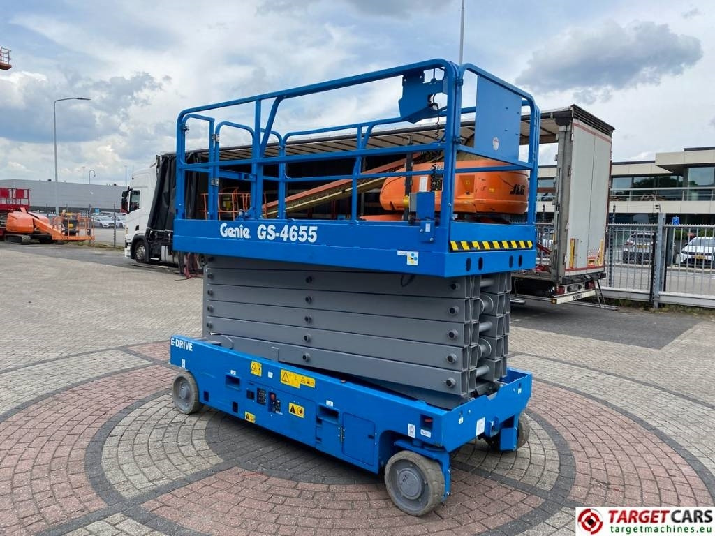 Genie GS-4655 Electric E-Drive Scissor Work Lift 1595cm - Käärlift: pilt 2 Genie GS-4655 Electric E-Drive Scissor Work Lift 1595cm - Käärlift: pilt 2
