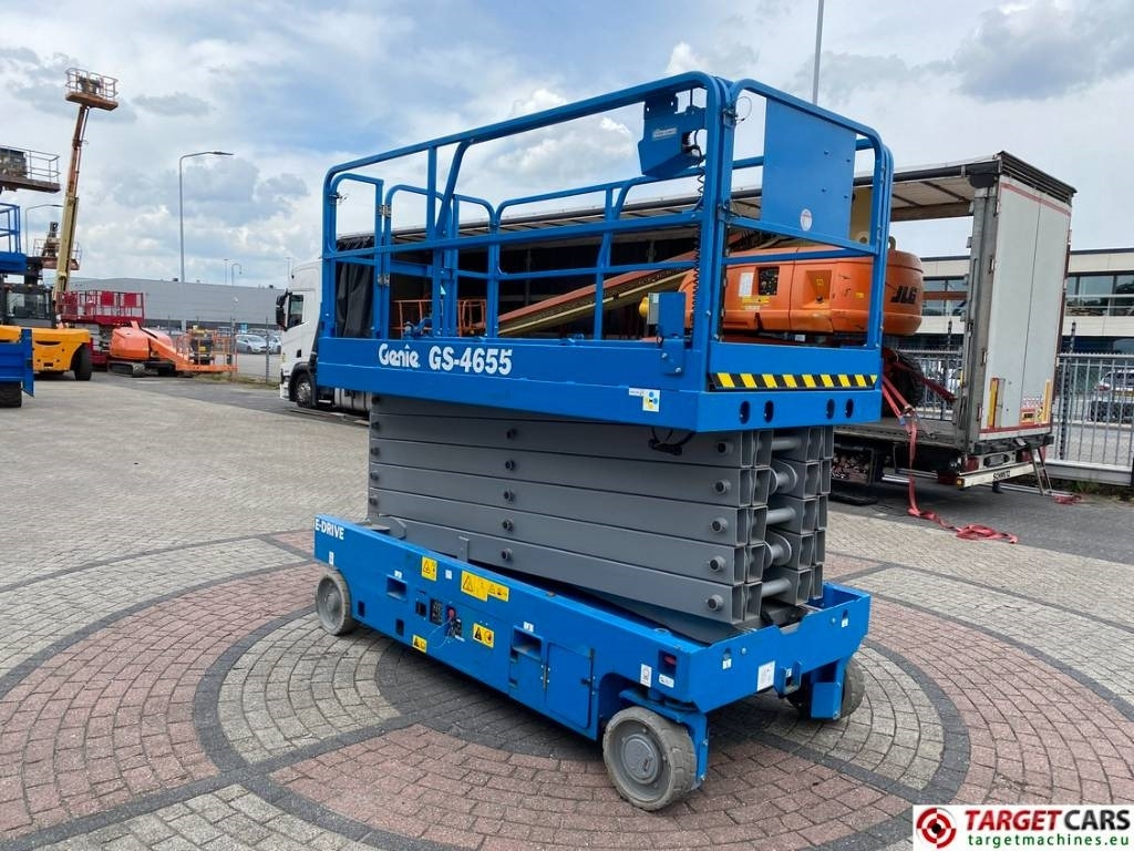 Genie GS-4655 Electric GS4655 Scissor Work Lift 1595cm - Käärlift: pilt 2 Genie GS-4655 Electric GS4655 Scissor Work Lift 1595cm - Käärlift: pilt 2