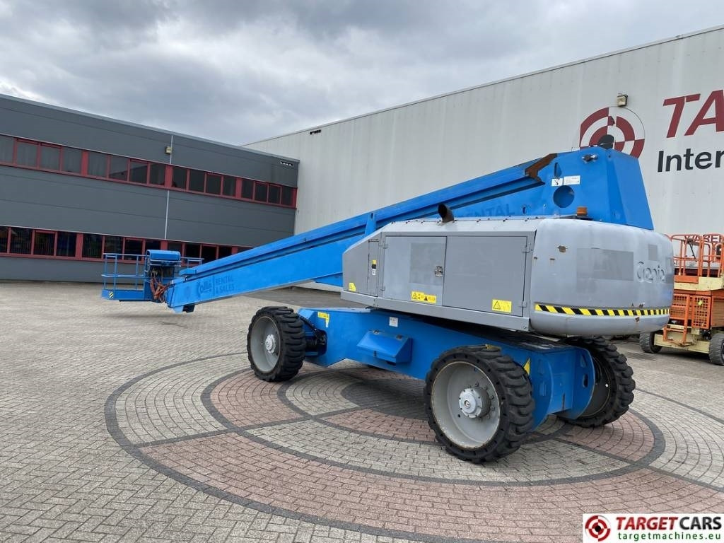 Genie S-100HD Articulated 4x4x4 Diesel Boom Lift 3248cm - Teleskooppoom: pilt 4 Genie S-100HD Articulated 4x4x4 Diesel Boom Lift 3248cm - Teleskooppoom: pilt 4