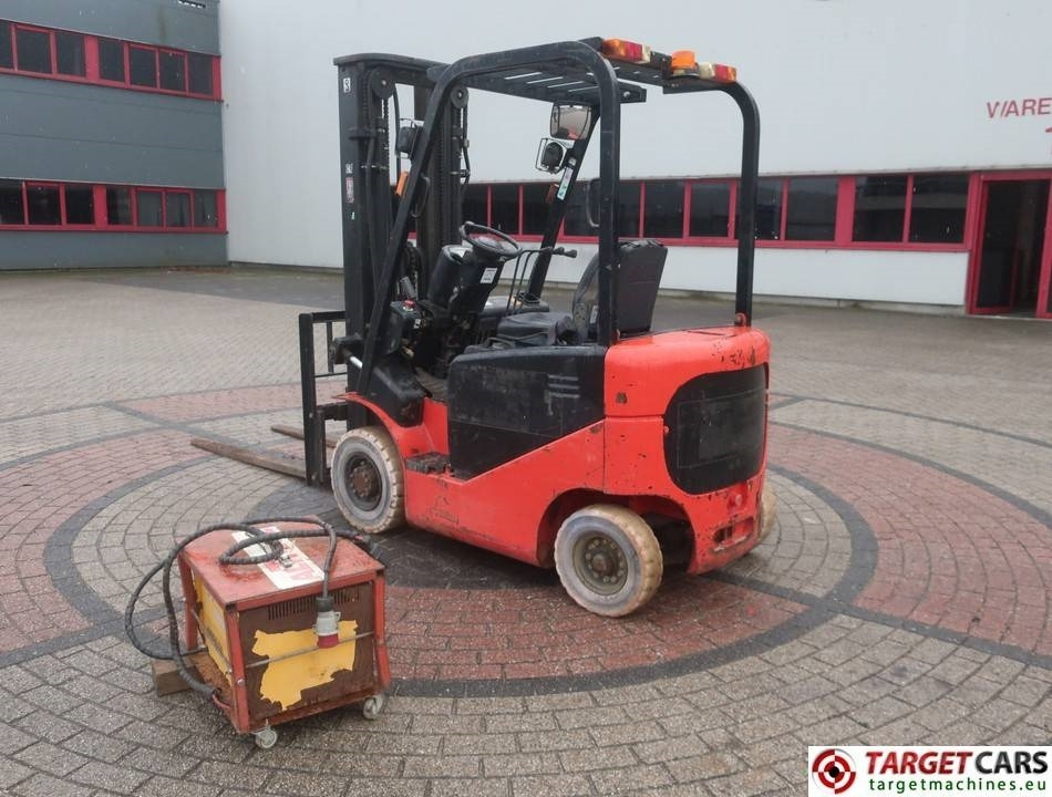 Hangcha CPD15J Eletric 4-wh Forklift Triplex-480cm 1500KG - Elektritõstuk: pilt 4 Hangcha CPD15J Eletric 4-wh Forklift Triplex-480cm 1500KG - Elektritõstuk: pilt 4