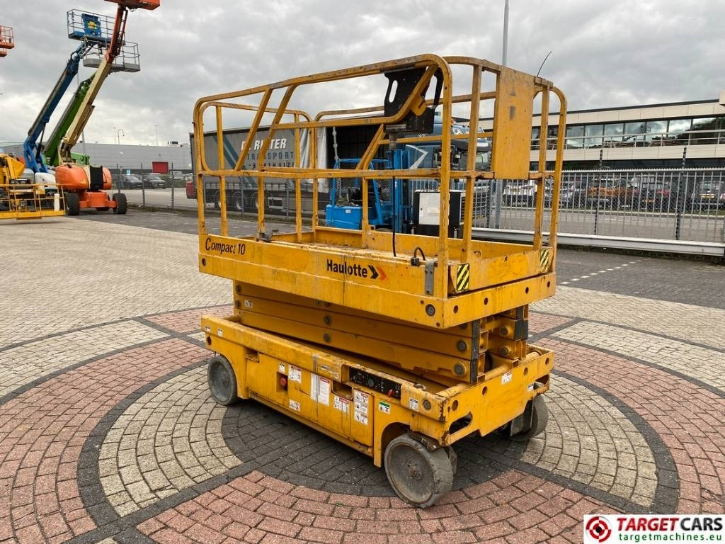 Haulotte Compact 10 Electric Scissor Work Lift 1015cm  - Käärlift: pilt 2 Haulotte Compact 10 Electric Scissor Work Lift 1015cm  - Käärlift: pilt 2
