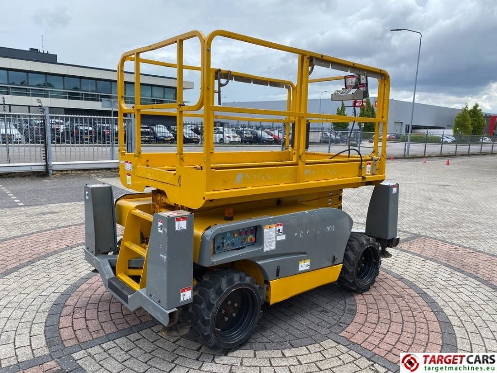 Haulotte Compact 10DX Diesel 4x4 Scissor Work Lift 1015cm - Käärlift: pilt 3 Haulotte Compact 10DX Diesel 4x4 Scissor Work Lift 1015cm - Käärlift: pilt 3
