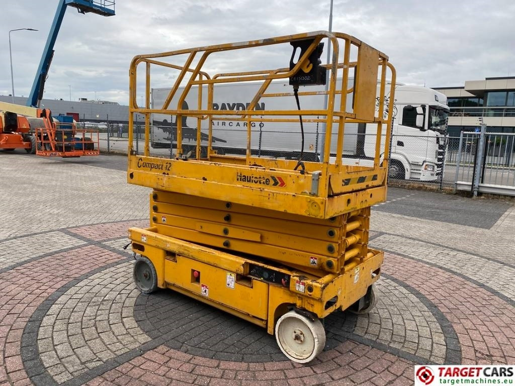 Haulotte Compact 12 Electric Scissor Work Lift 1200cm - Käärlift: pilt 2 Haulotte Compact 12 Electric Scissor Work Lift 1200cm - Käärlift: pilt 2