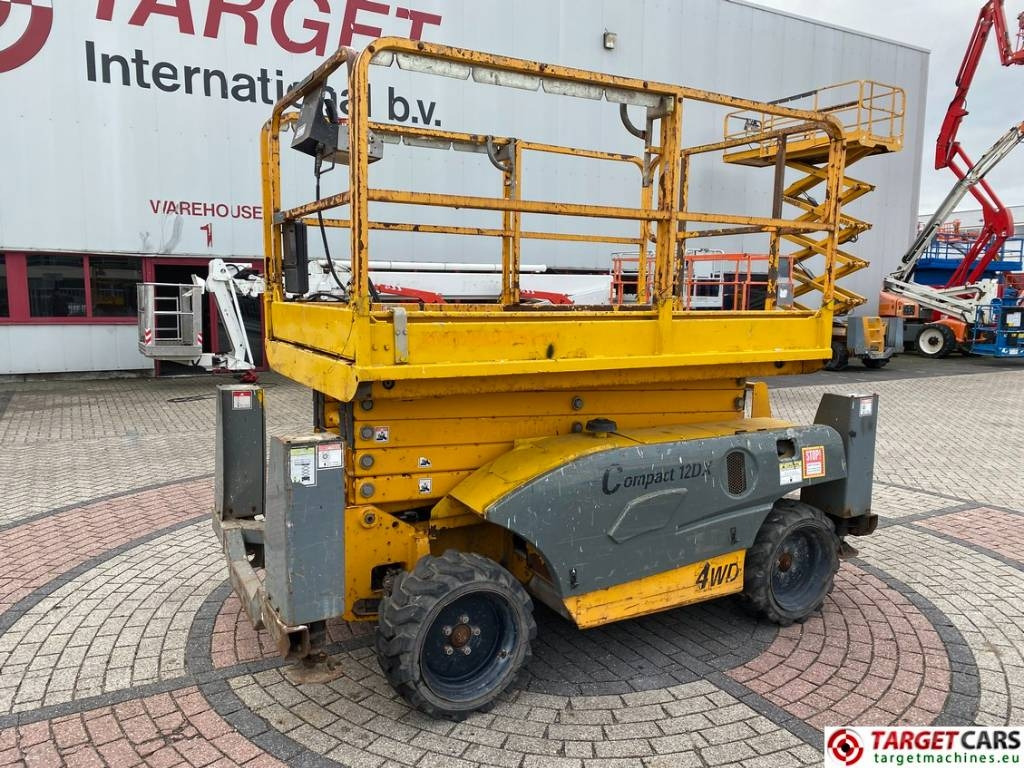 Haulotte Compact 12DX Diesel 4x4 Scissor Work Lift 1206cm - Käärlift: pilt 1 Haulotte Compact 12DX Diesel 4x4 Scissor Work Lift 1206cm - Käärlift: pilt 1