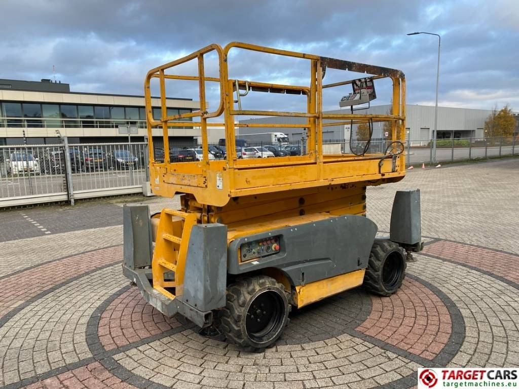 Haulotte Compact 12DX Diesel 4x4 Scissor Work Lift 1206cm - Käärlift: pilt 3 Haulotte Compact 12DX Diesel 4x4 Scissor Work Lift 1206cm - Käärlift: pilt 3