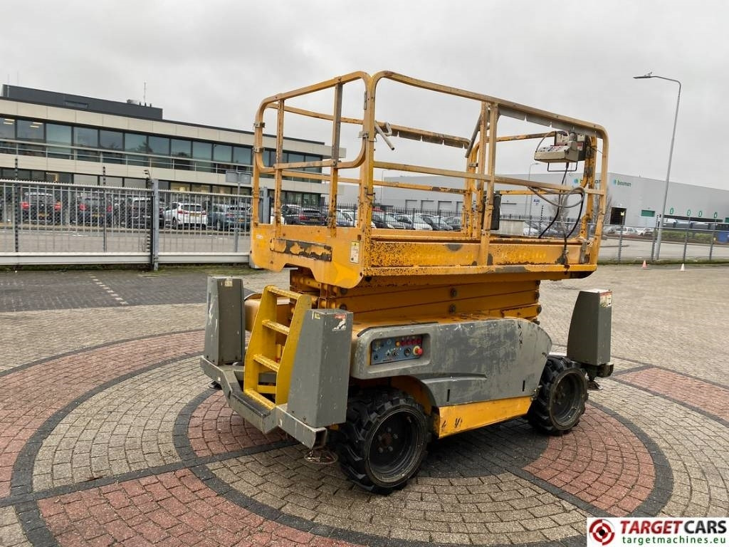 Haulotte Compact 12DX Diesel 4x4 Scissor Work Lift 1206cm - Käärlift: pilt 3 Haulotte Compact 12DX Diesel 4x4 Scissor Work Lift 1206cm - Käärlift: pilt 3