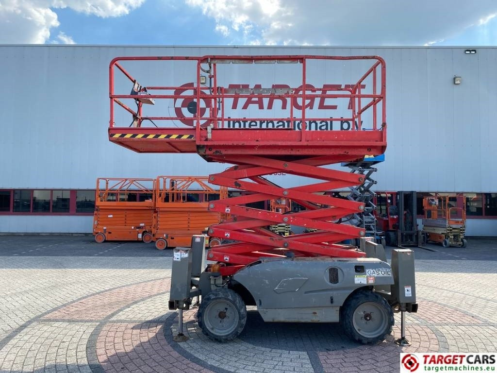 Haulotte Compact 12DX Diesel 4x4 Scissor Work Lift 1206cm - Käärlift: pilt 5 Haulotte Compact 12DX Diesel 4x4 Scissor Work Lift 1206cm - Käärlift: pilt 5