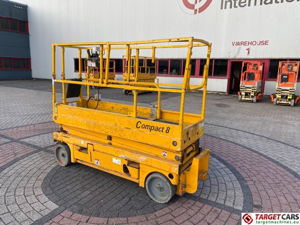 Haulotte Compact 8 Electric Scissor Work Lift 818cm - Käärlift: pilt 4 Haulotte Compact 8 Electric Scissor Work Lift 818cm - Käärlift: pilt 4