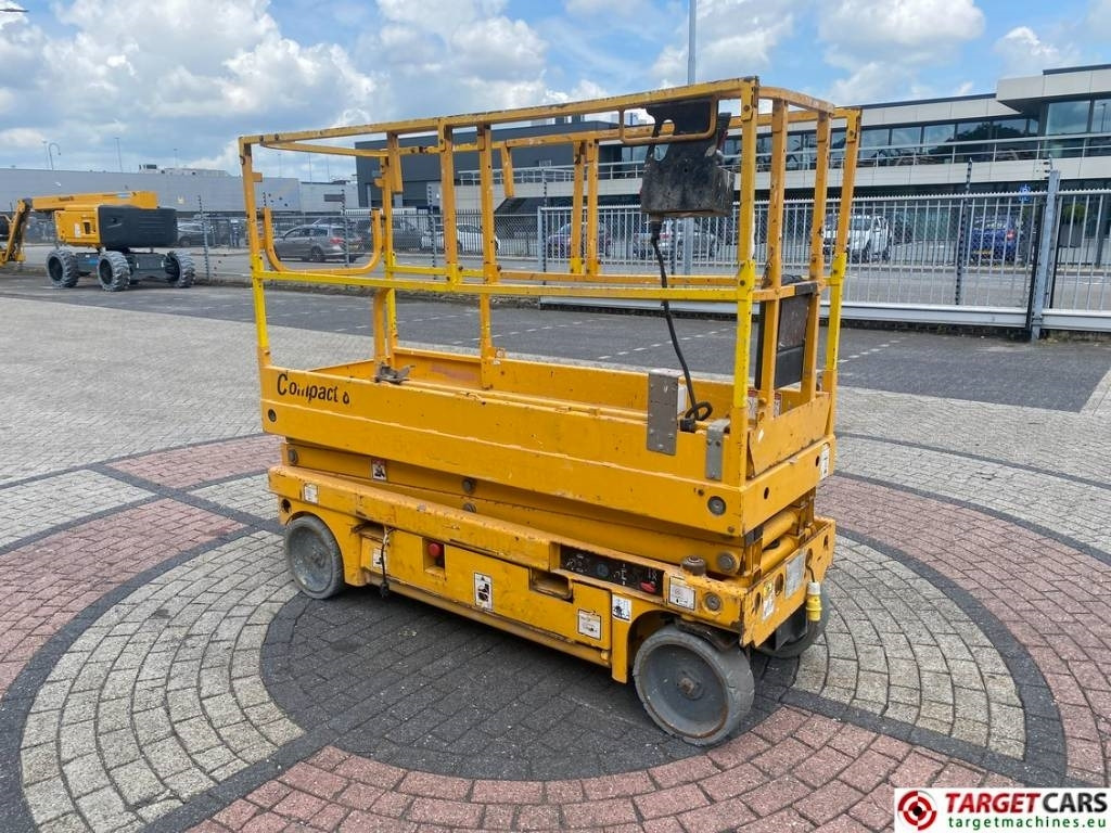 Haulotte Compact 8 Electric Scissor Work Lift 818cm - Käärlift: pilt 2 Haulotte Compact 8 Electric Scissor Work Lift 818cm - Käärlift: pilt 2