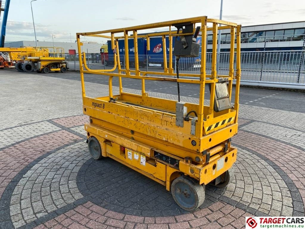 Haulotte Compact 8 Electric Scissor Work Lift 818cm - Käärlift: pilt 2 Haulotte Compact 8 Electric Scissor Work Lift 818cm - Käärlift: pilt 2