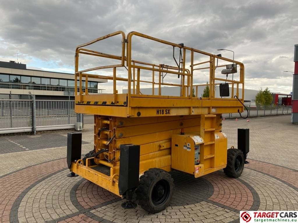 Haulotte H18SDX Diesel H18SX Scissor 4x4 Work Lift 1800cm - Käärlift: pilt 3 Haulotte H18SDX Diesel H18SX Scissor 4x4 Work Lift 1800cm - Käärlift: pilt 3