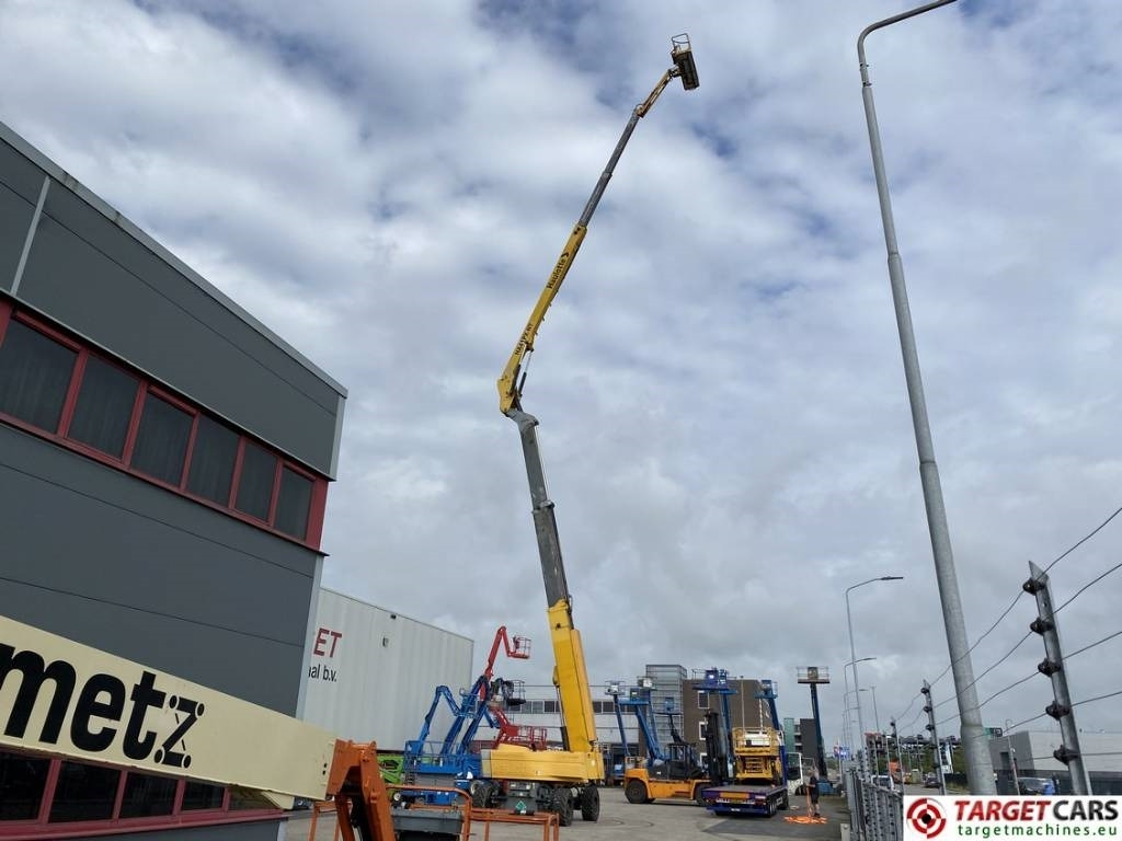 Liigendpoom Haulotte HA41PX Articulated 4x4x4 Diesel Boom Work Lift 41M: pilt 6